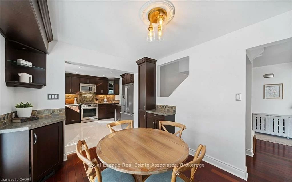 1550, Woodeden, Lorne Park, Mississauga