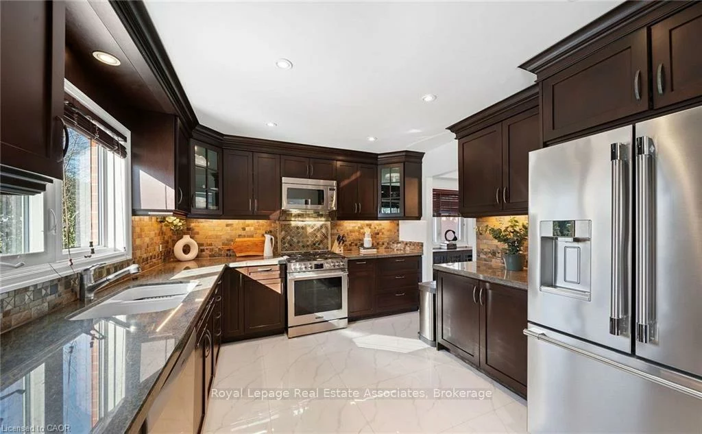 1550, Woodeden, Lorne Park, Mississauga