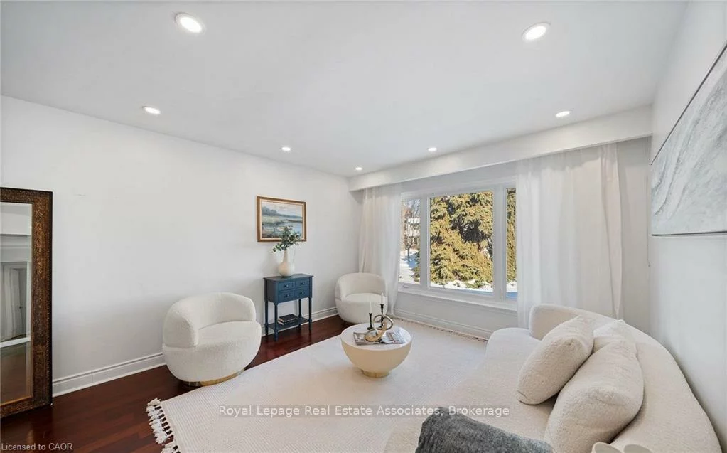 1550, Woodeden, Lorne Park, Mississauga