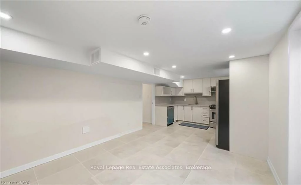 1550, Woodeden, Lorne Park, Mississauga