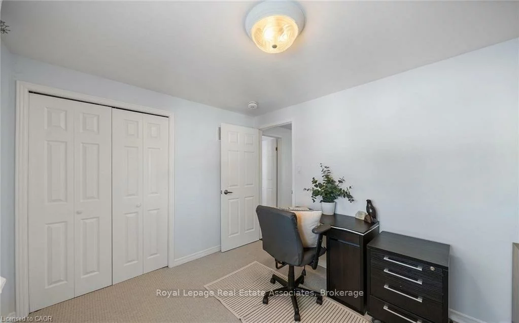 1550, Woodeden, Lorne Park, Mississauga