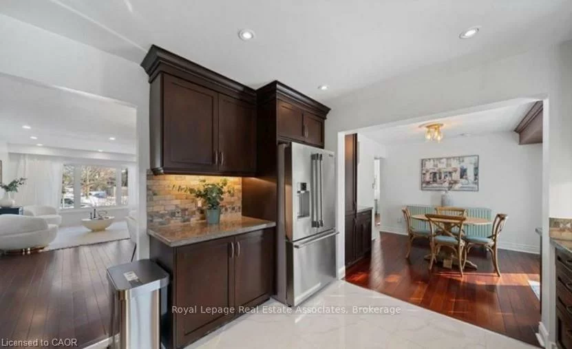 1550, Woodeden, Lorne Park, Mississauga