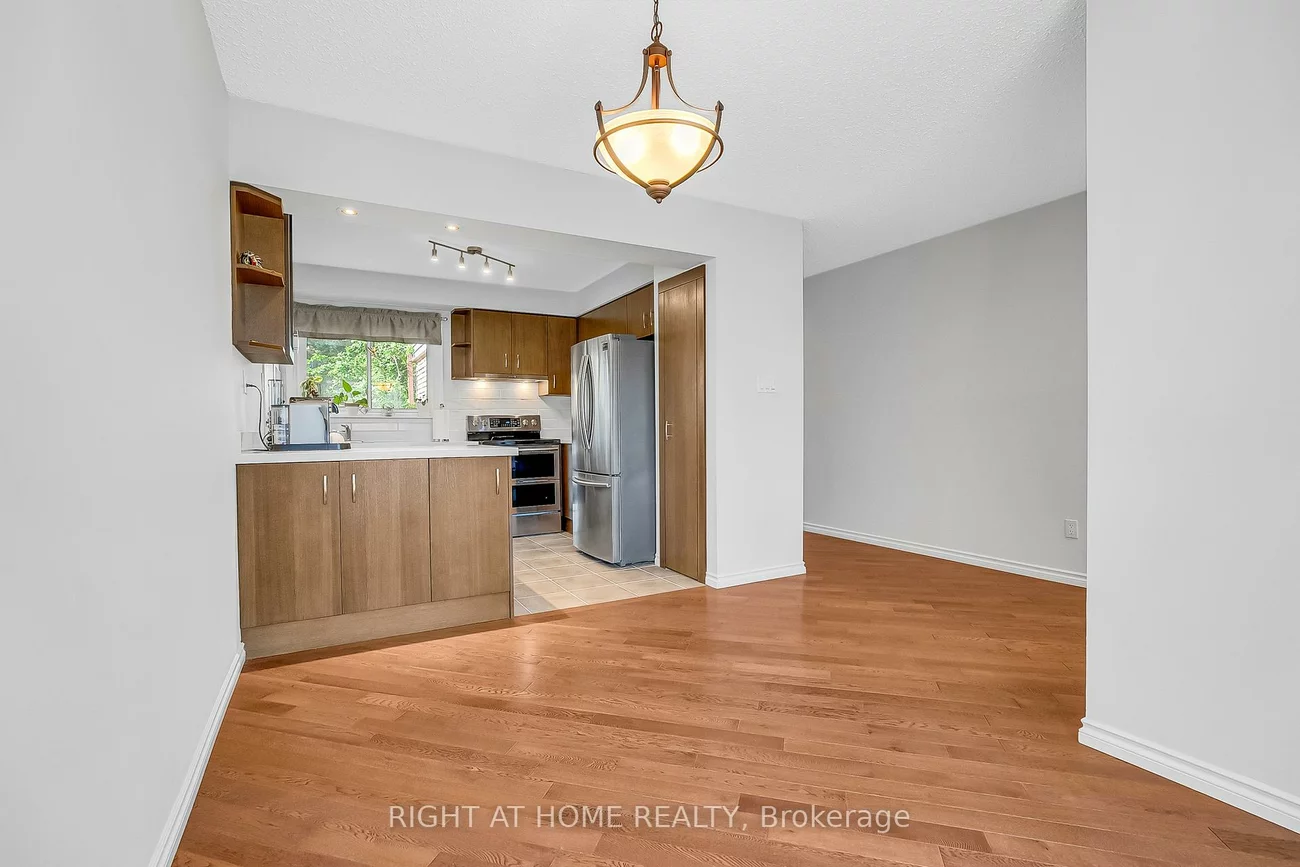 6842, Avila, Meadowvale, Mississauga