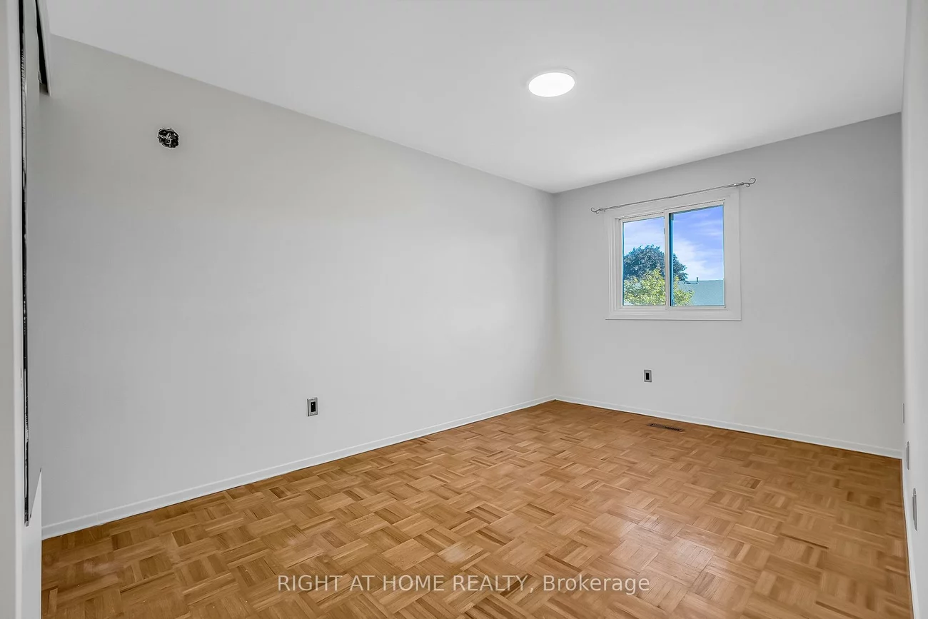 6842, Avila, Meadowvale, Mississauga