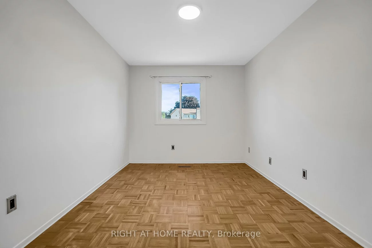 6842, Avila, Meadowvale, Mississauga