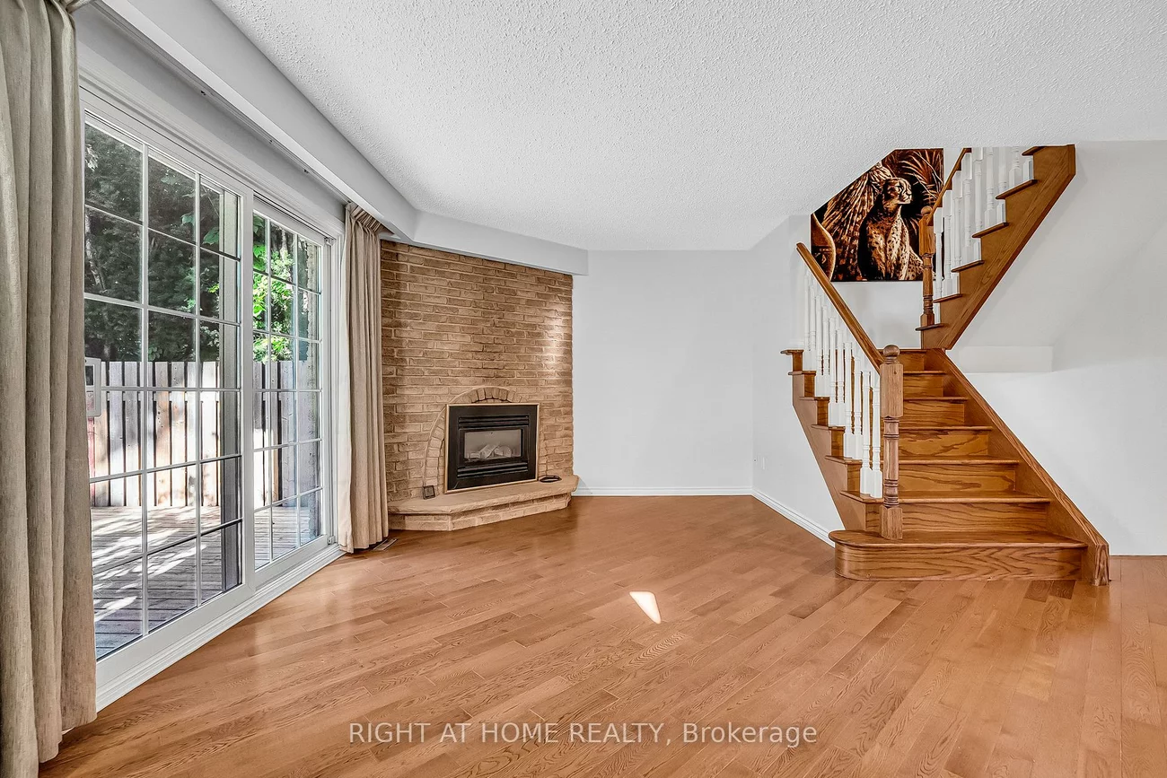 6842, Avila, Meadowvale, Mississauga