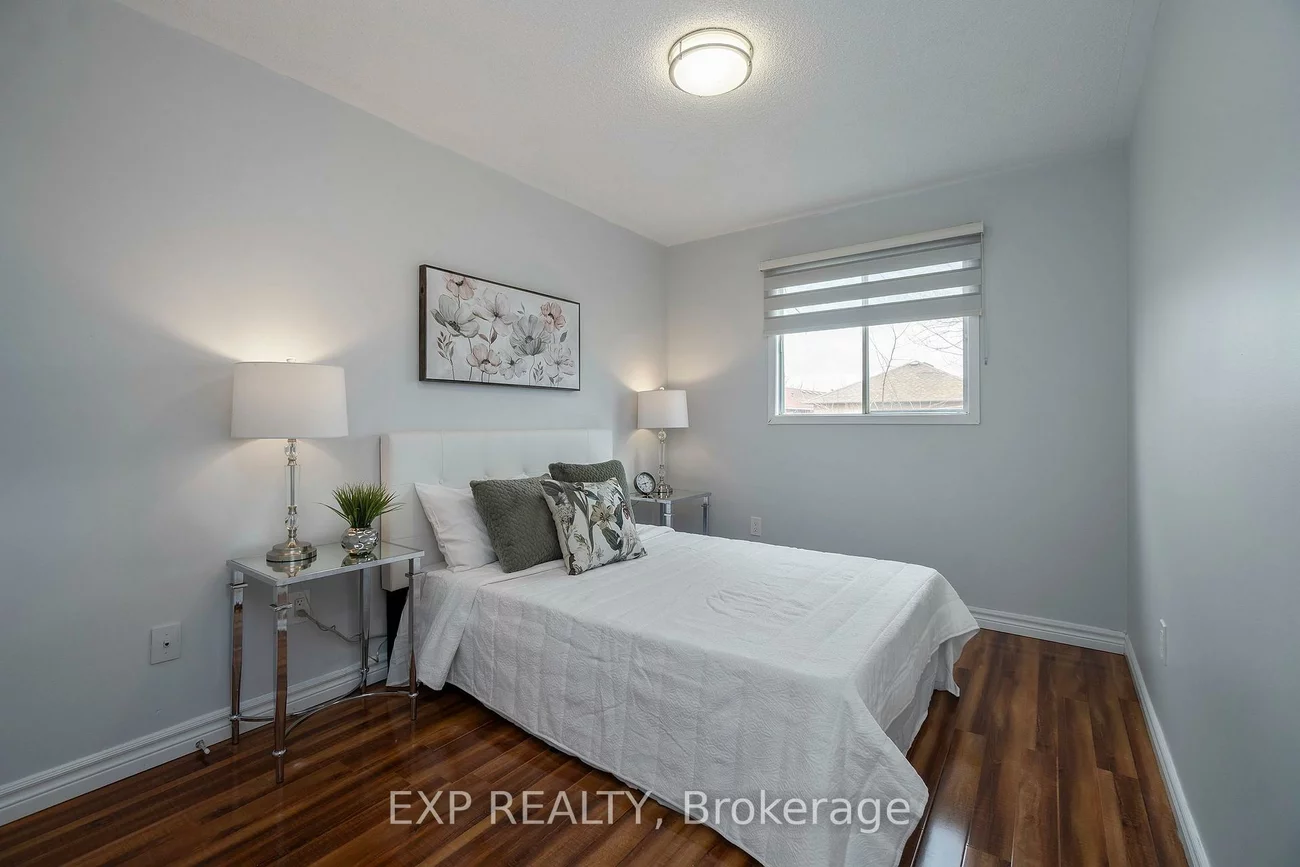 760, Ashprior, Hurontario, Mississauga