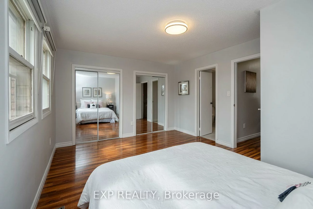 760, Ashprior, Hurontario, Mississauga