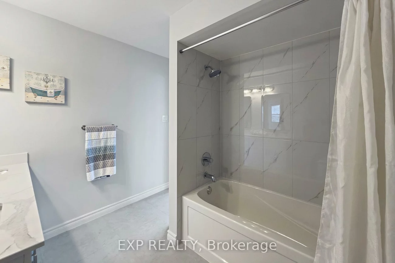 760, Ashprior, Hurontario, Mississauga