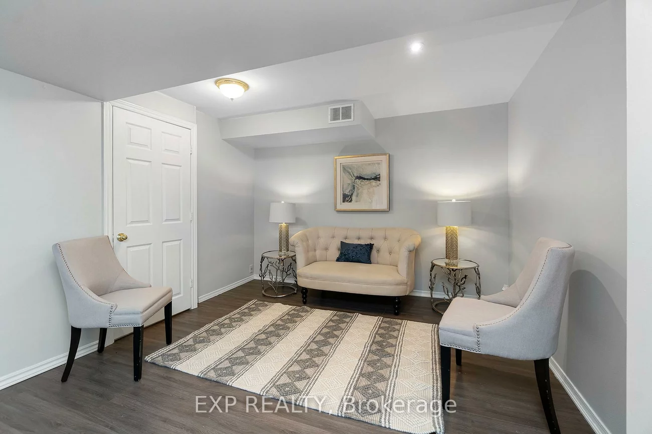 760, Ashprior, Hurontario, Mississauga