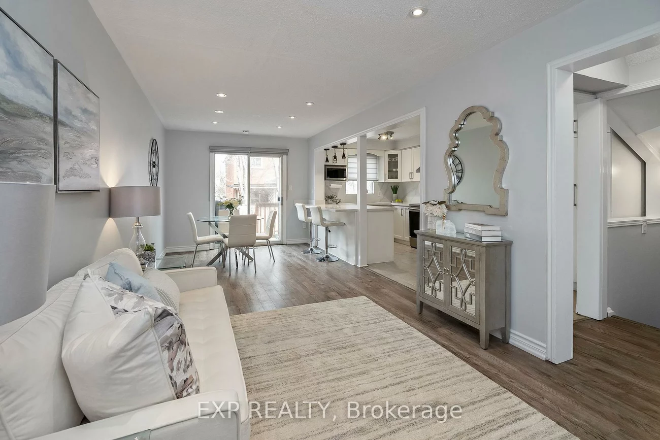 760, Ashprior, Hurontario, Mississauga