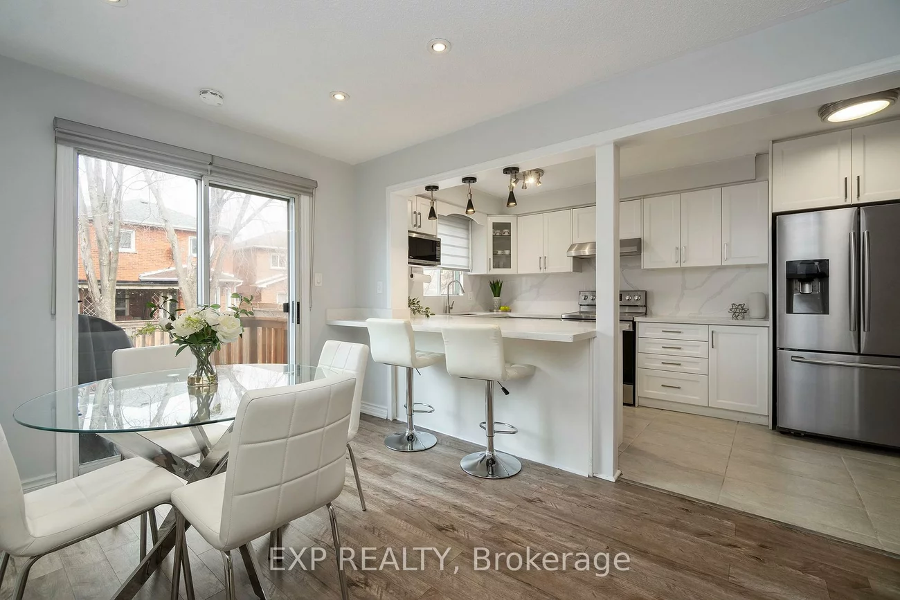 760, Ashprior, Hurontario, Mississauga