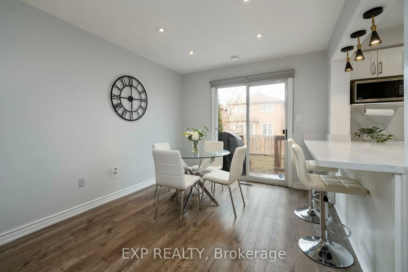 760, Ashprior, Hurontario, Mississauga