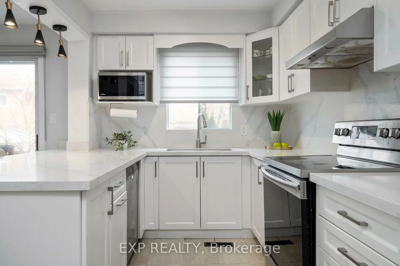 760, Ashprior, Hurontario, Mississauga