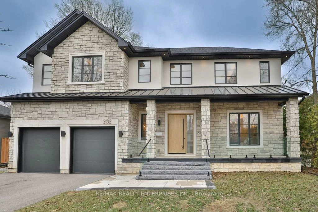 202, Queen, Port Credit, Mississauga