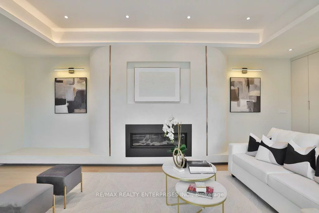 202, Queen, Port Credit, Mississauga