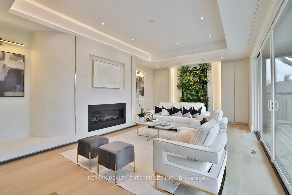 202, Queen, Port Credit, Mississauga