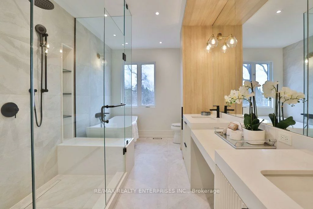 202, Queen, Port Credit, Mississauga