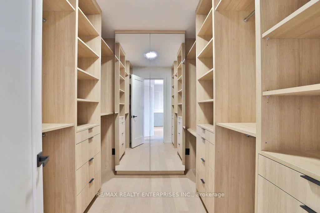 202, Queen, Port Credit, Mississauga