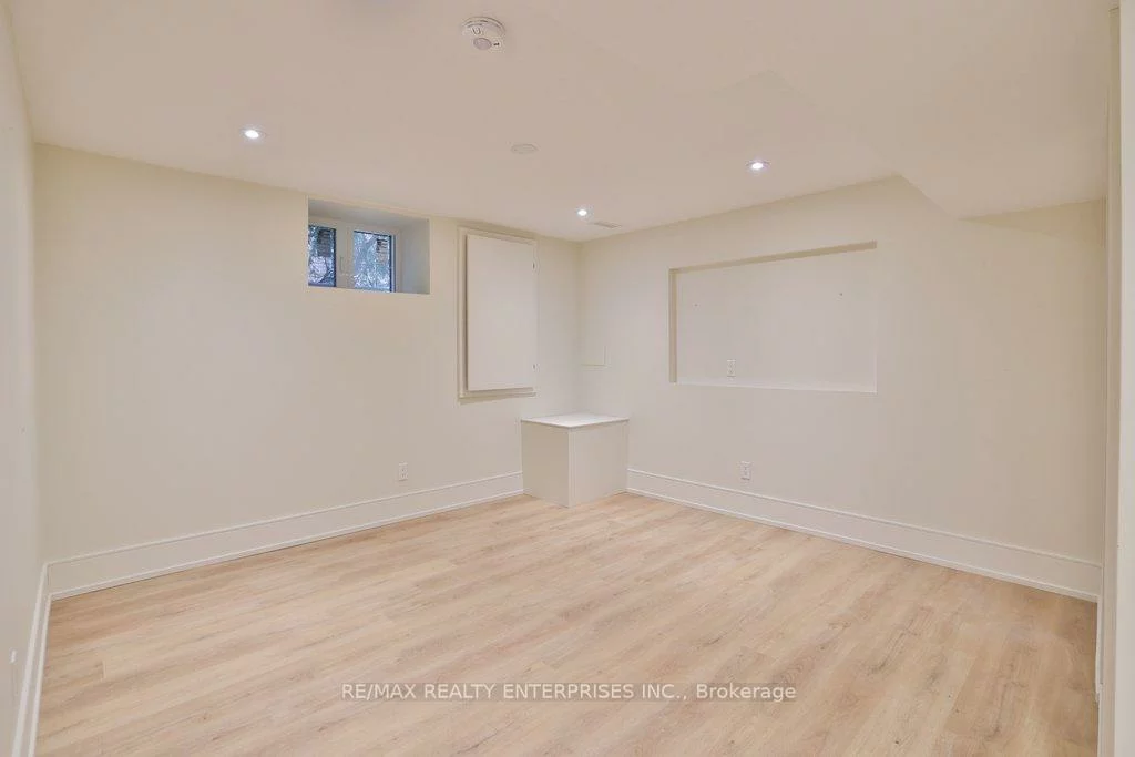 202, Queen, Port Credit, Mississauga