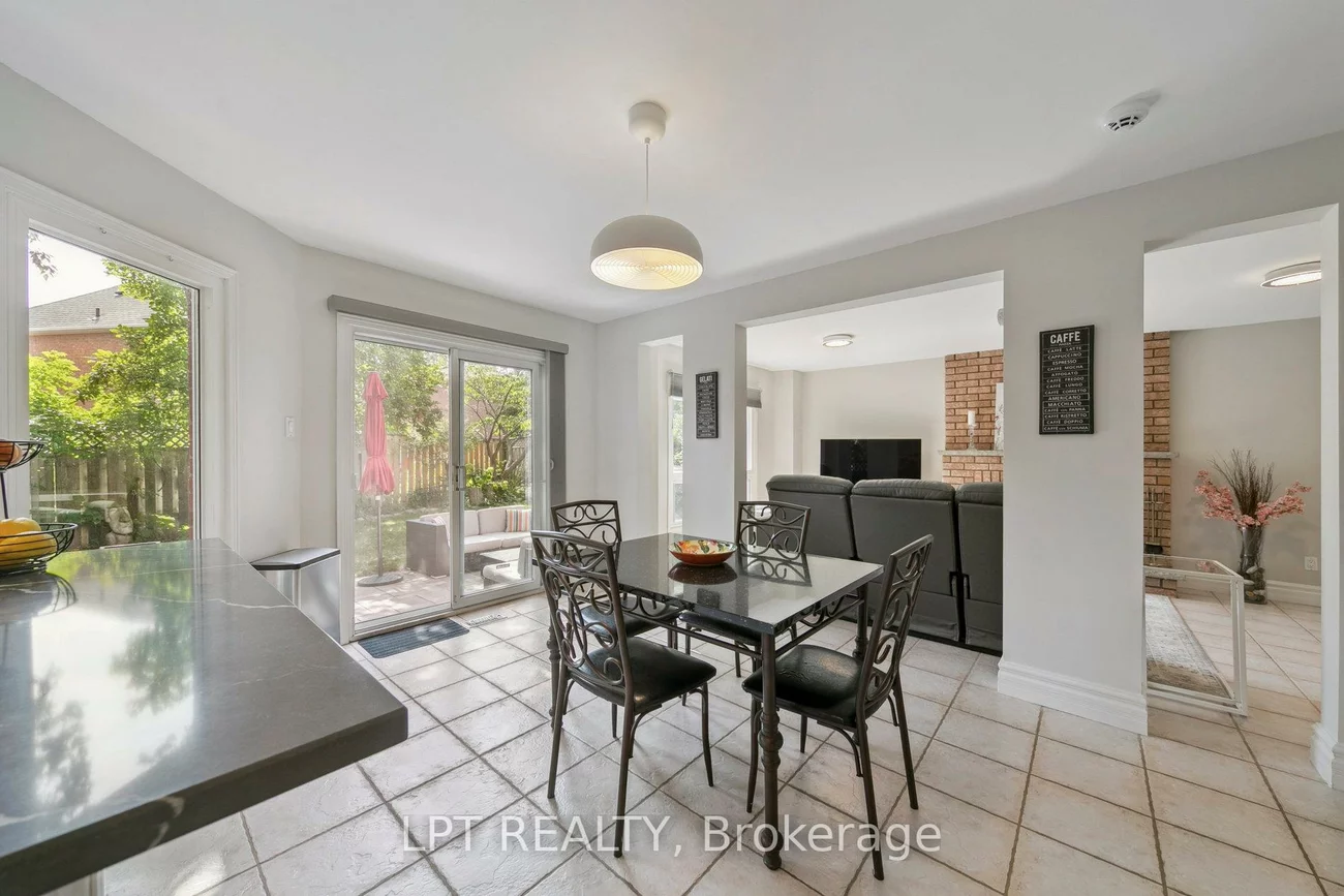 1823, The Chase, Central Erin Mills, Mississauga