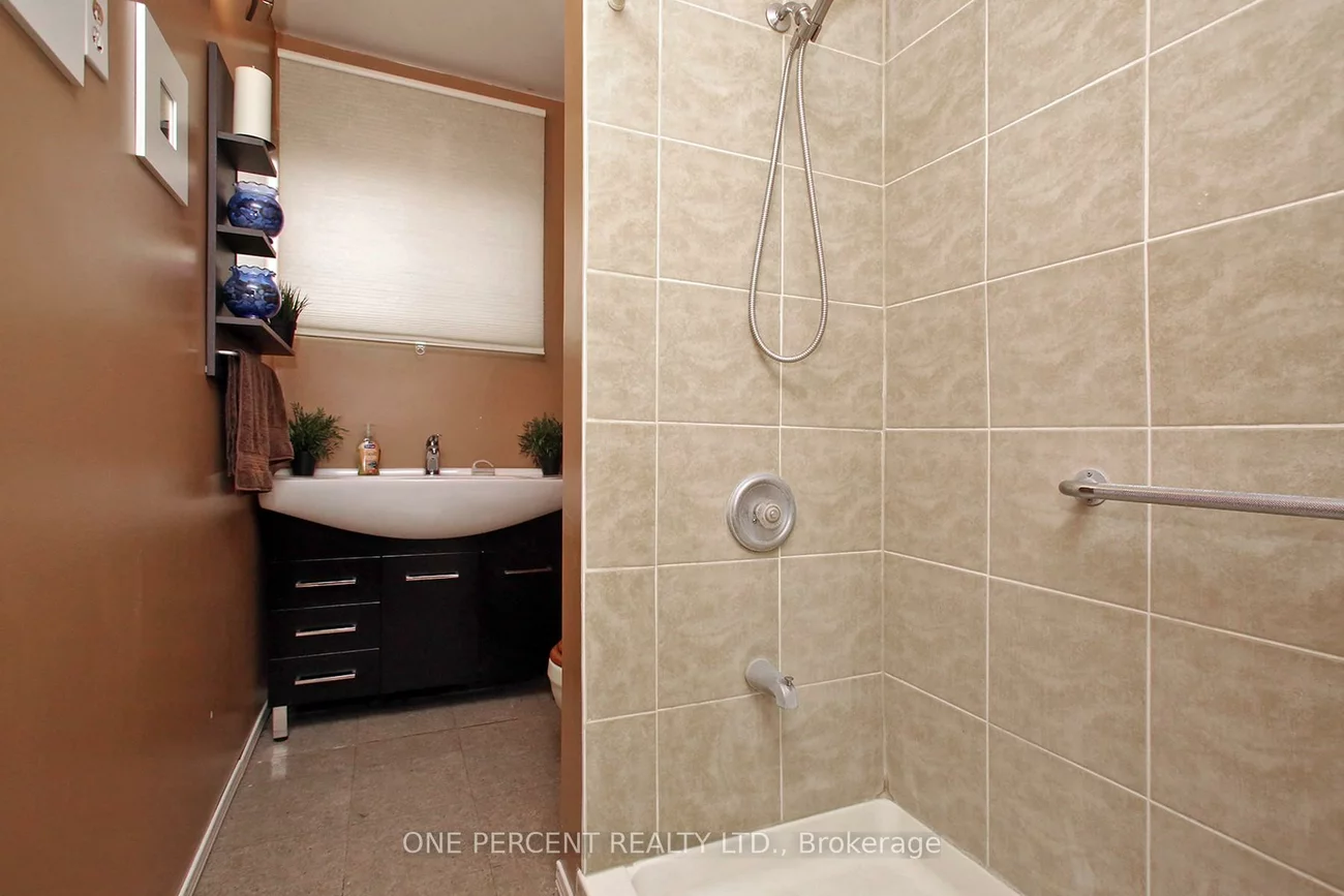 3074, Merritt, Malton, Mississauga