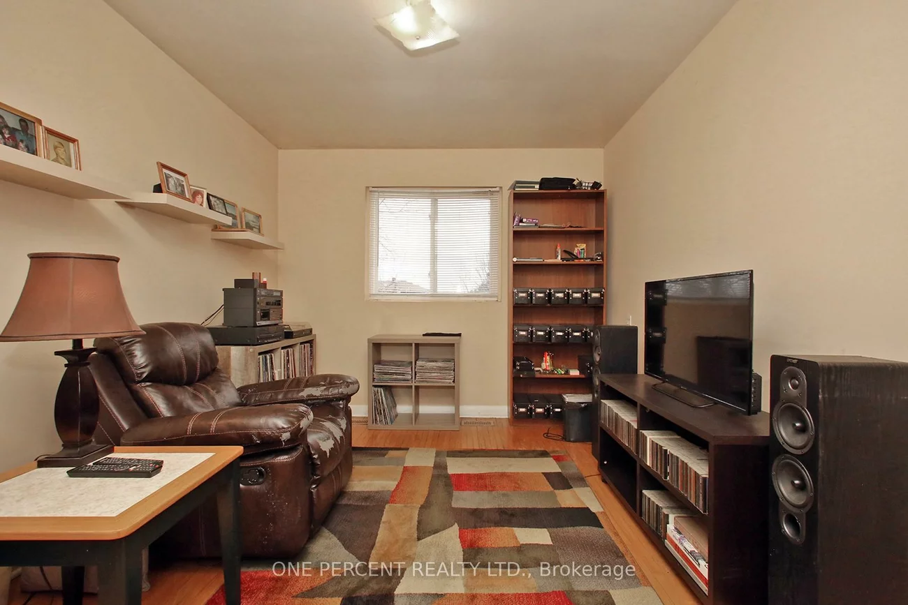 3074, Merritt, Malton, Mississauga
