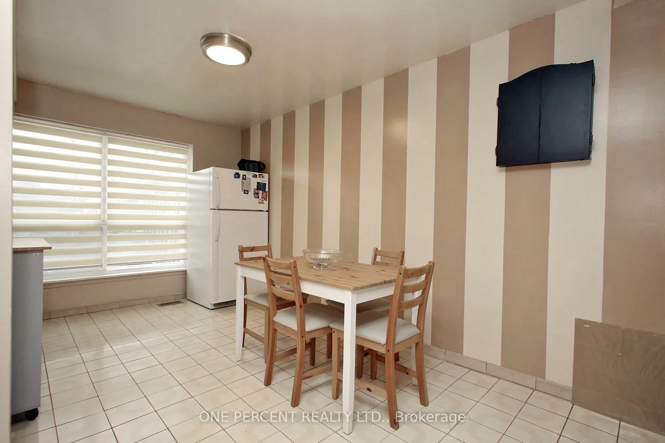 3074, Merritt, Malton, Mississauga
