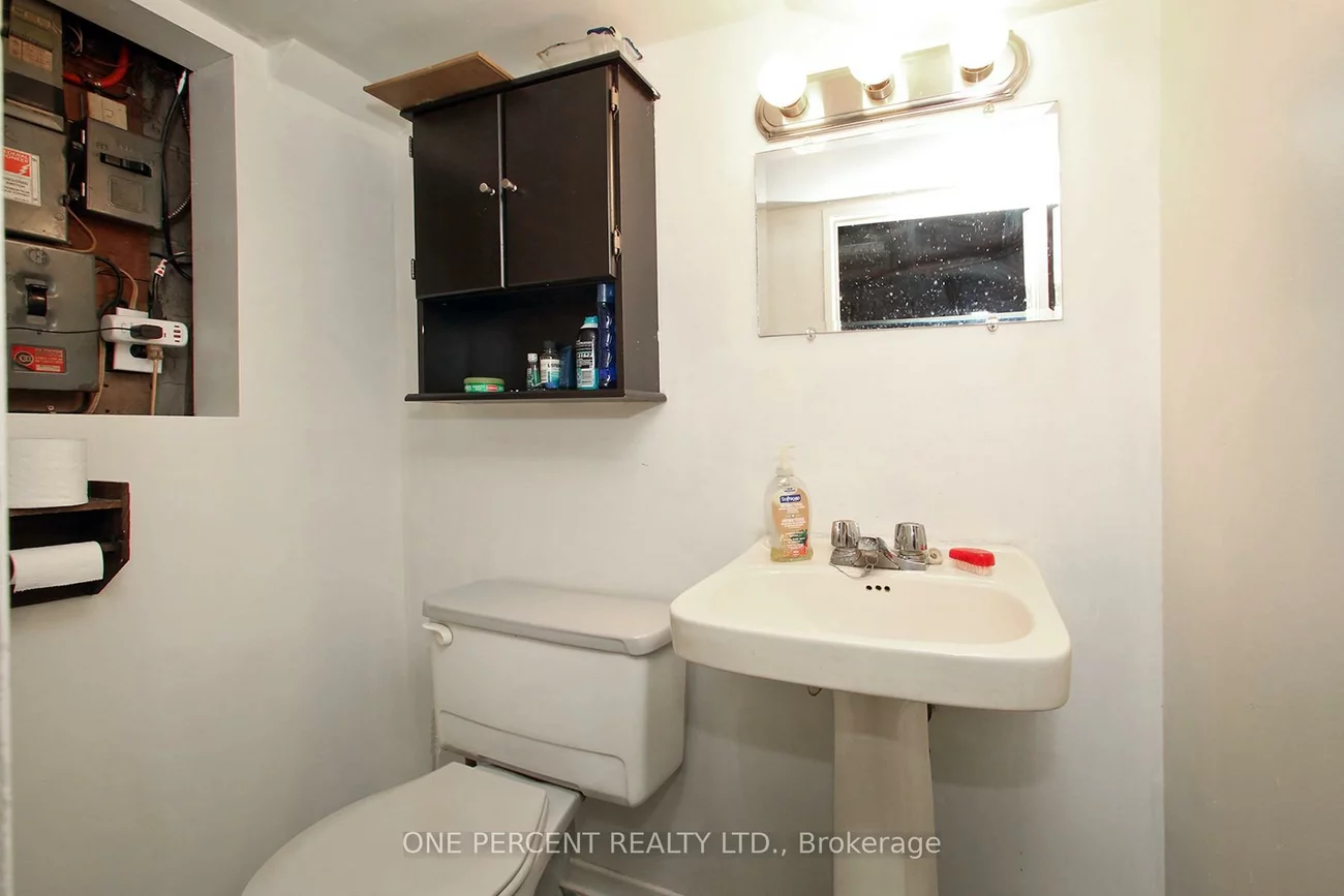 3074, Merritt, Malton, Mississauga