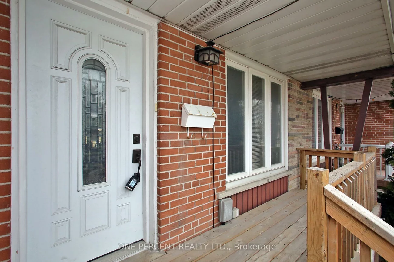 3074, Merritt, Malton, Mississauga