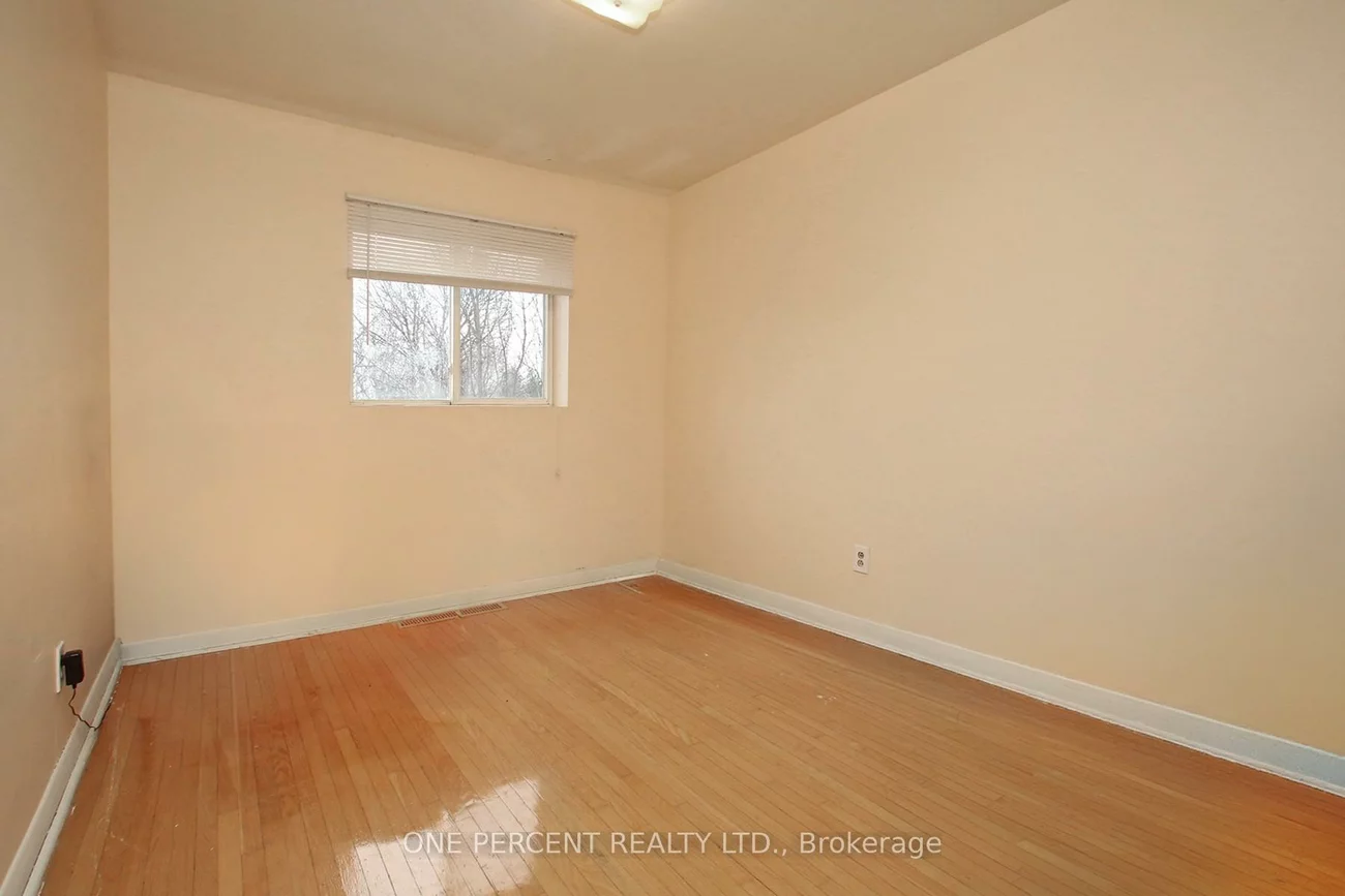 3074, Merritt, Malton, Mississauga