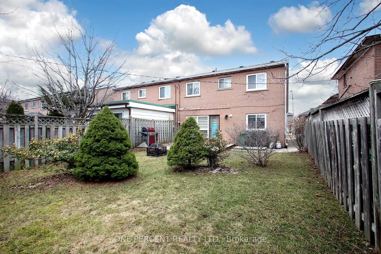 3074, Merritt, Malton, Mississauga