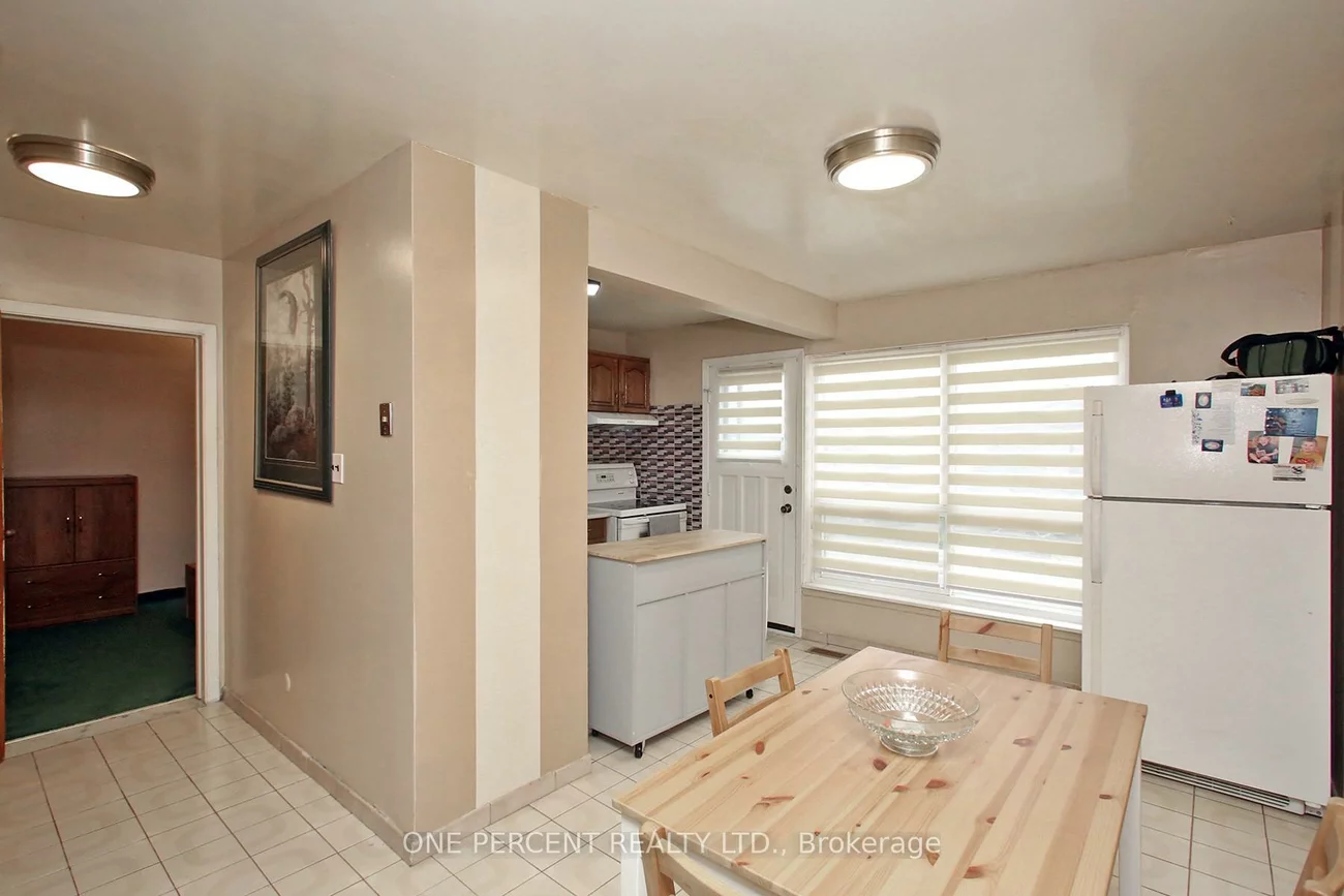 3074, Merritt, Malton, Mississauga