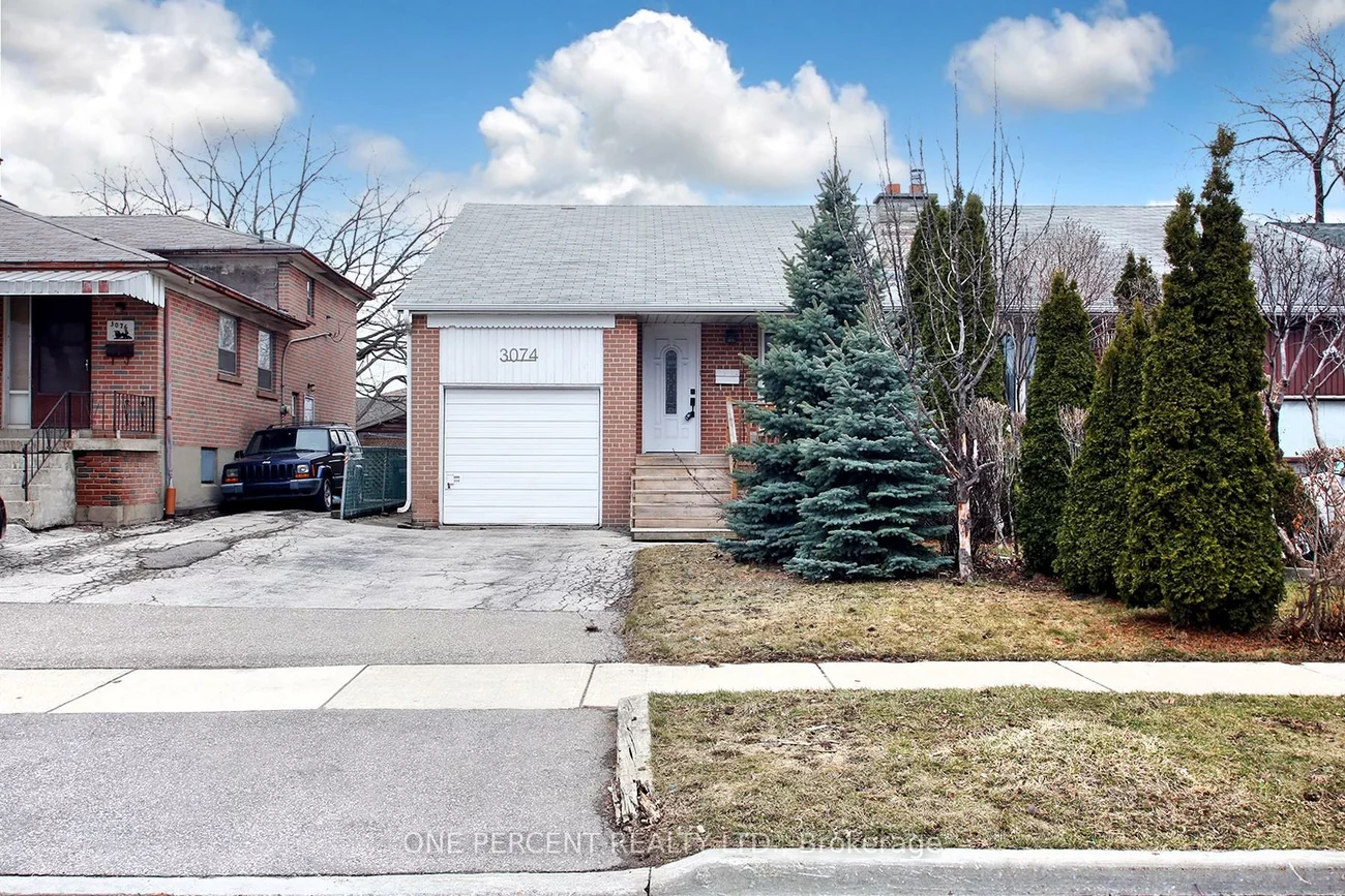 3074, Merritt, Malton, Mississauga