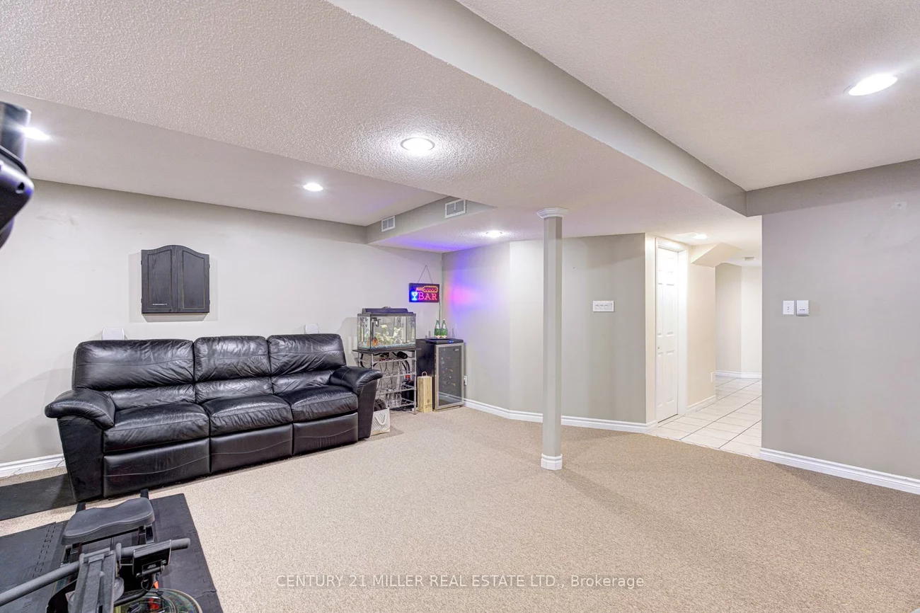 614, Leatherleaf, Hurontario, Mississauga