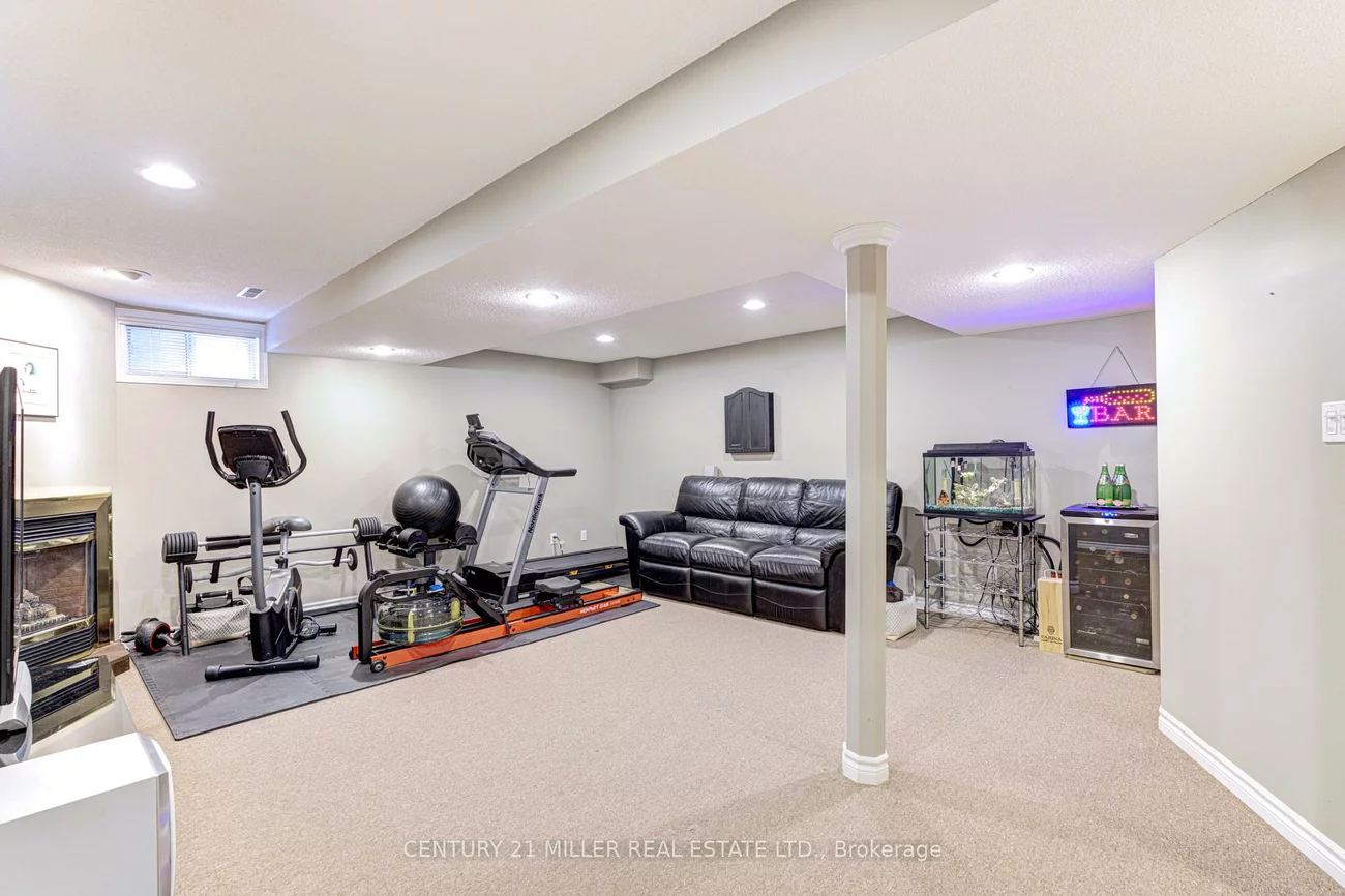 614, Leatherleaf, Hurontario, Mississauga