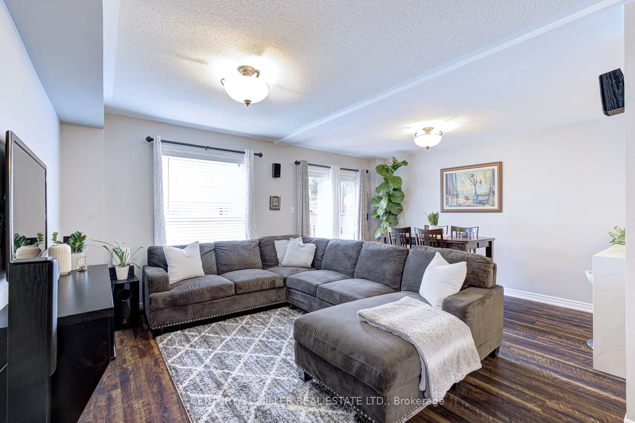 614, Leatherleaf, Hurontario, Mississauga