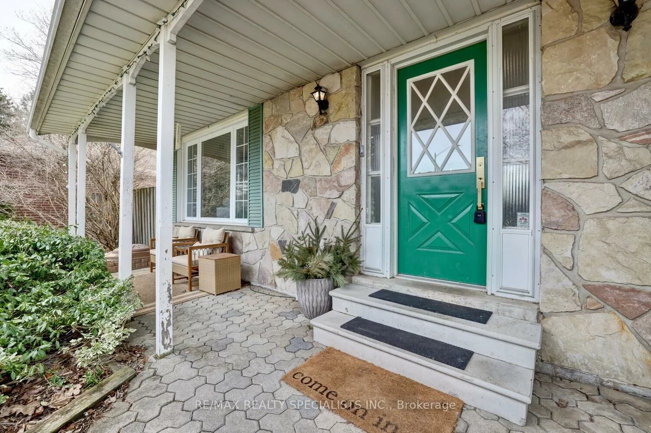 2368, Pyramid, Sheridan, Mississauga