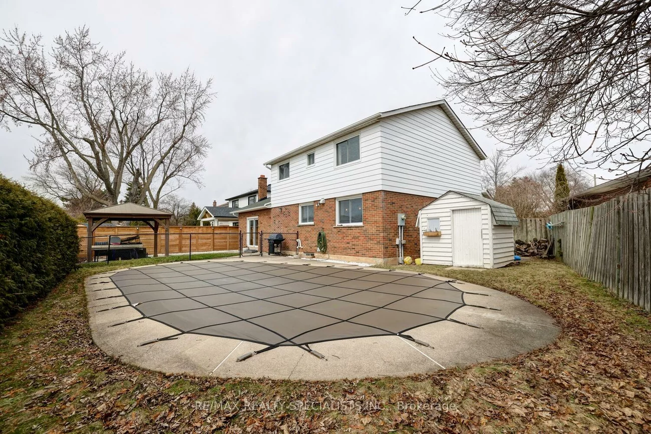 2368, Pyramid, Sheridan, Mississauga