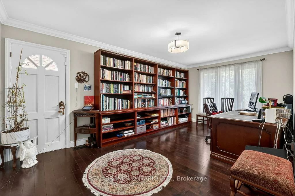 2145, Oneida, Erindale, Mississauga