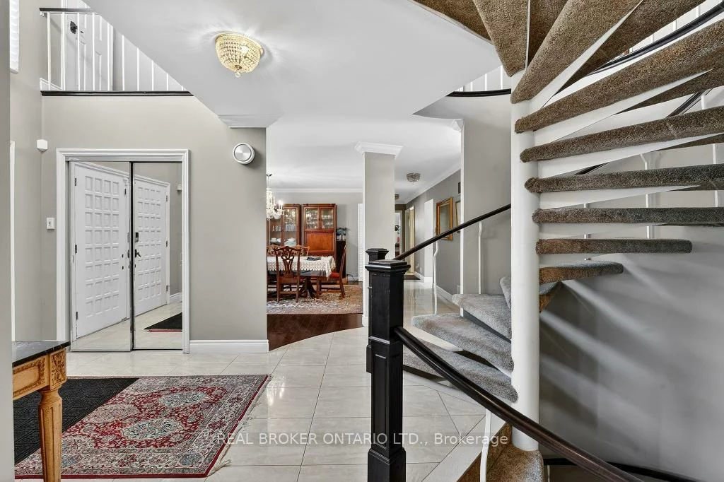 2145, Oneida, Erindale, Mississauga