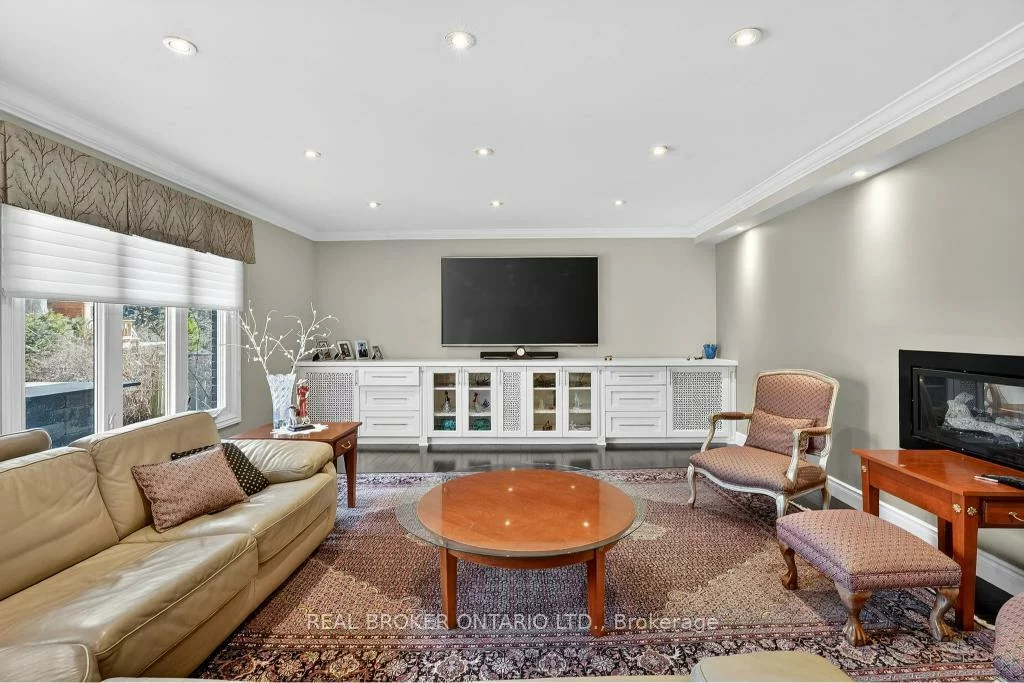2145, Oneida, Erindale, Mississauga