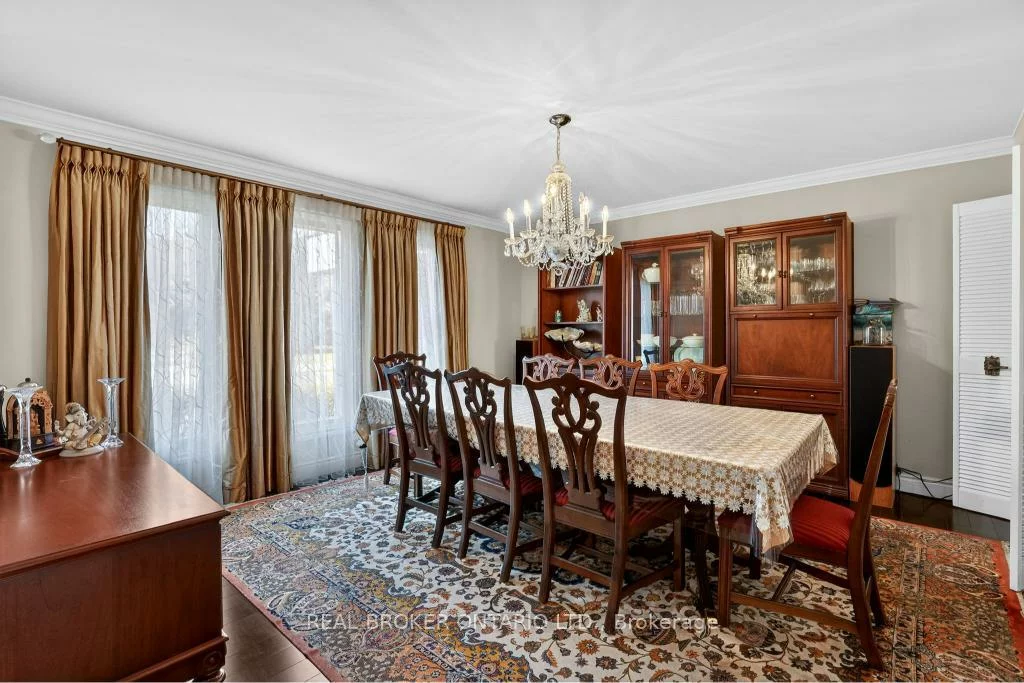 2145, Oneida, Erindale, Mississauga