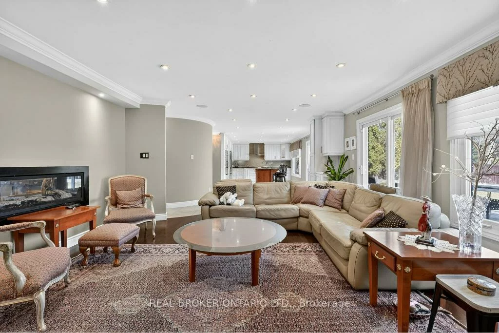 2145, Oneida, Erindale, Mississauga