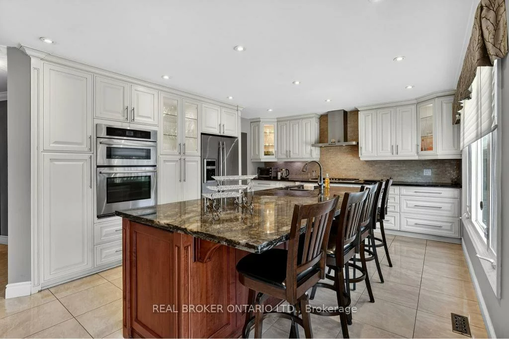 2145, Oneida, Erindale, Mississauga