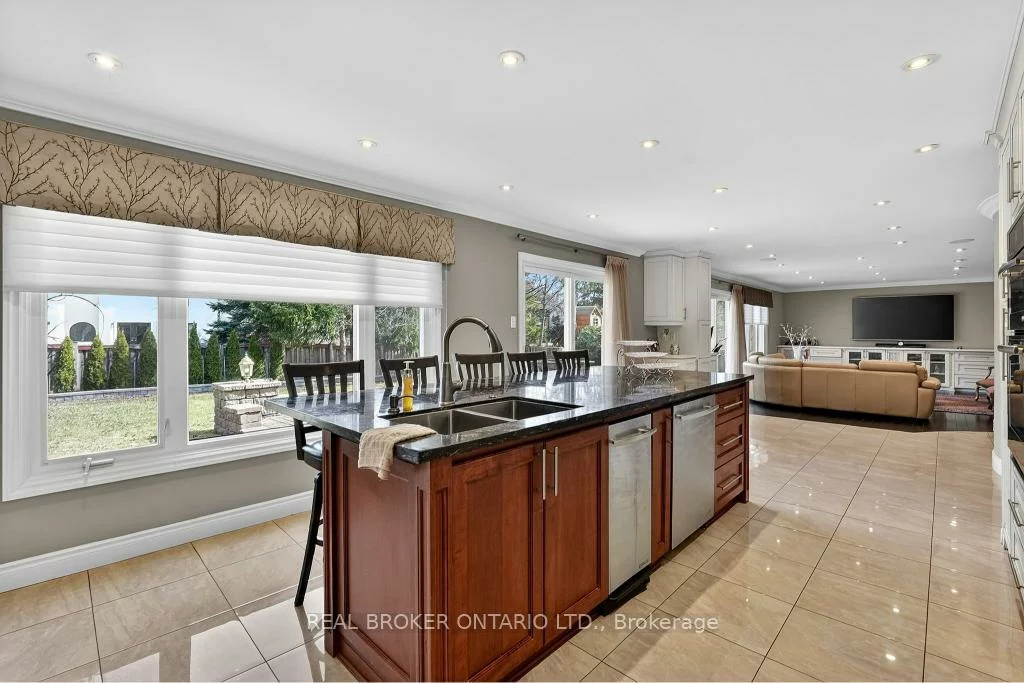 2145, Oneida, Erindale, Mississauga