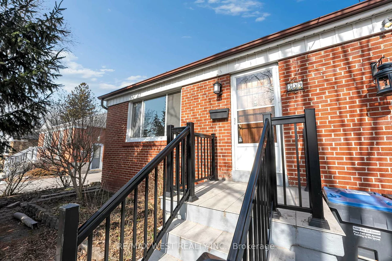 559, Drymen, Mineola, Mississauga