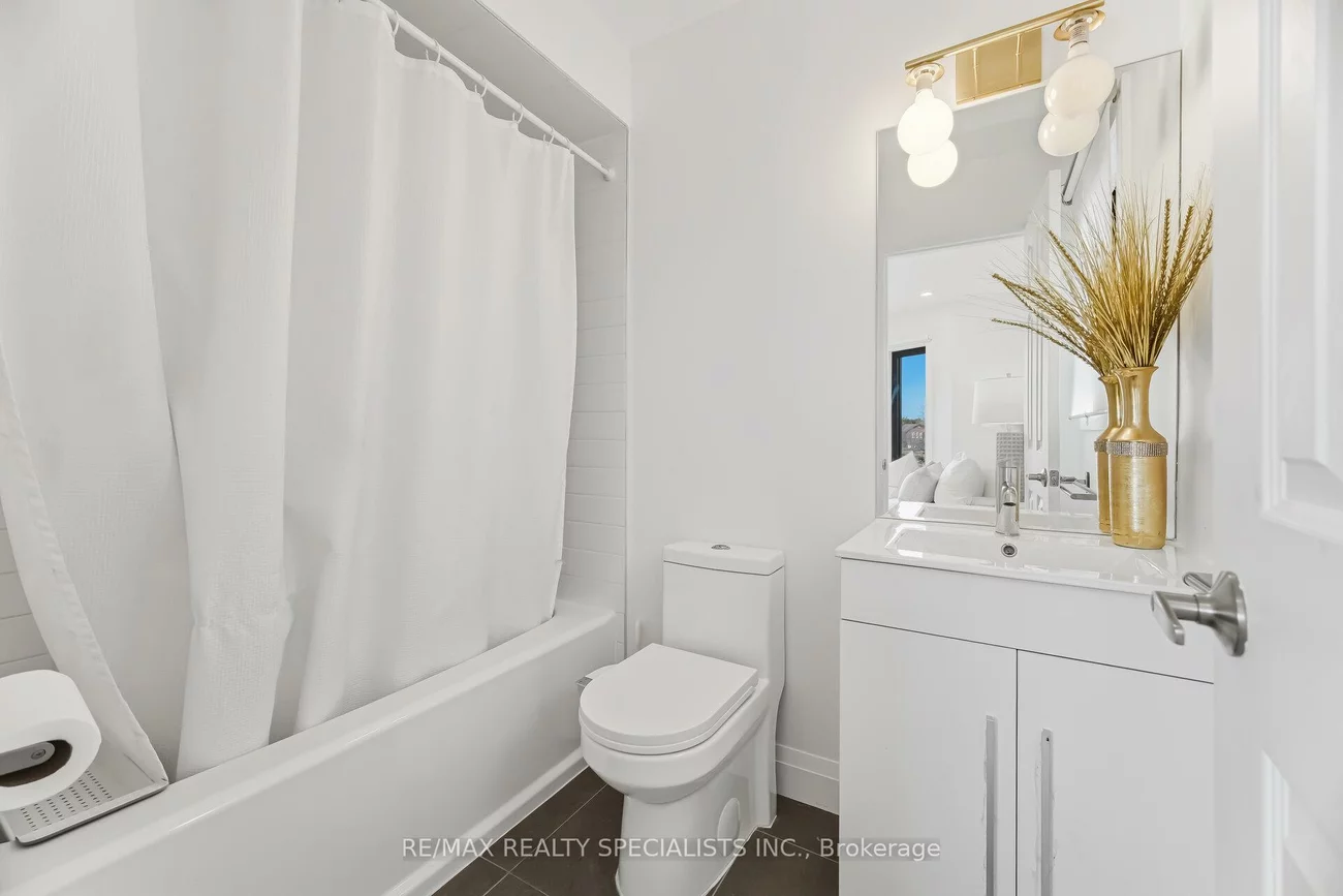 304, Barondale, Hurontario, Mississauga