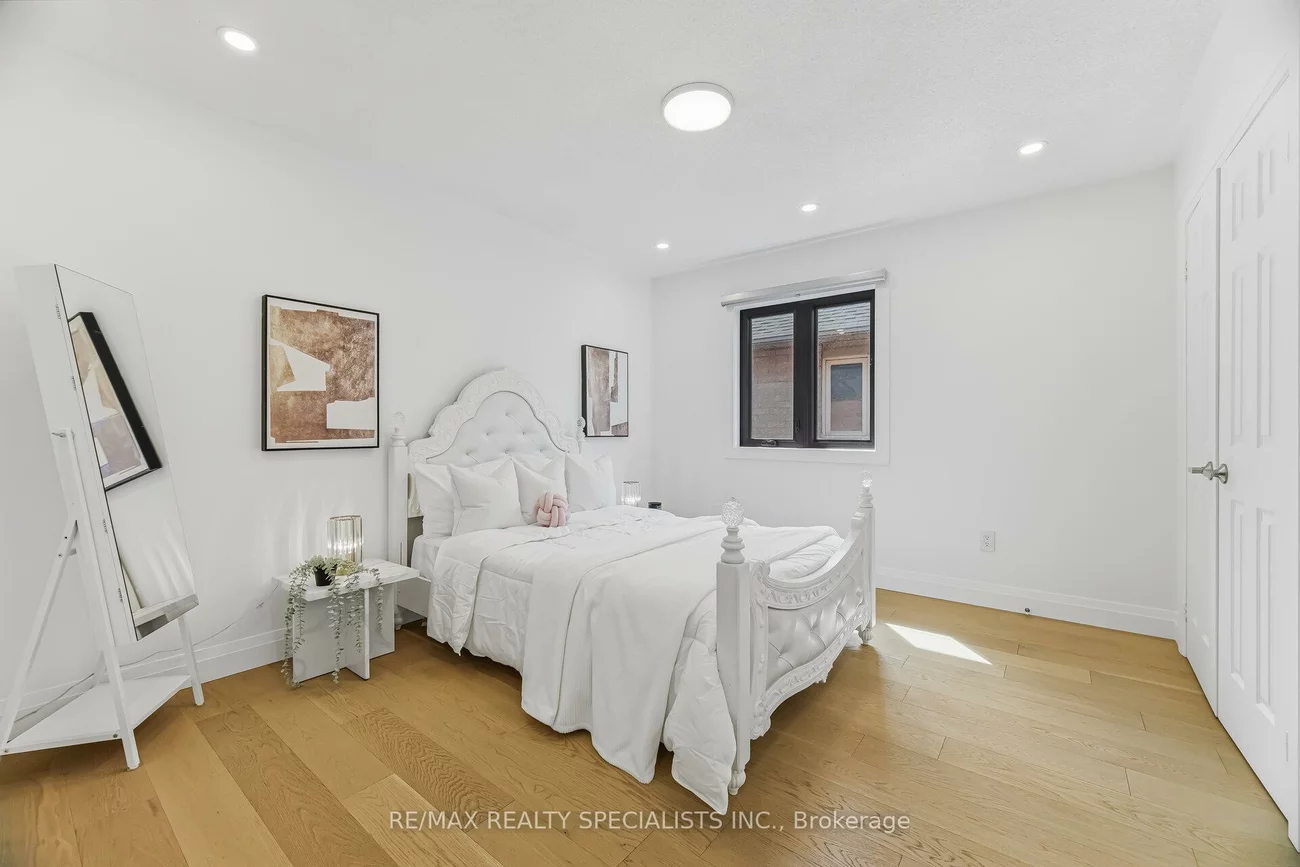 304, Barondale, Hurontario, Mississauga