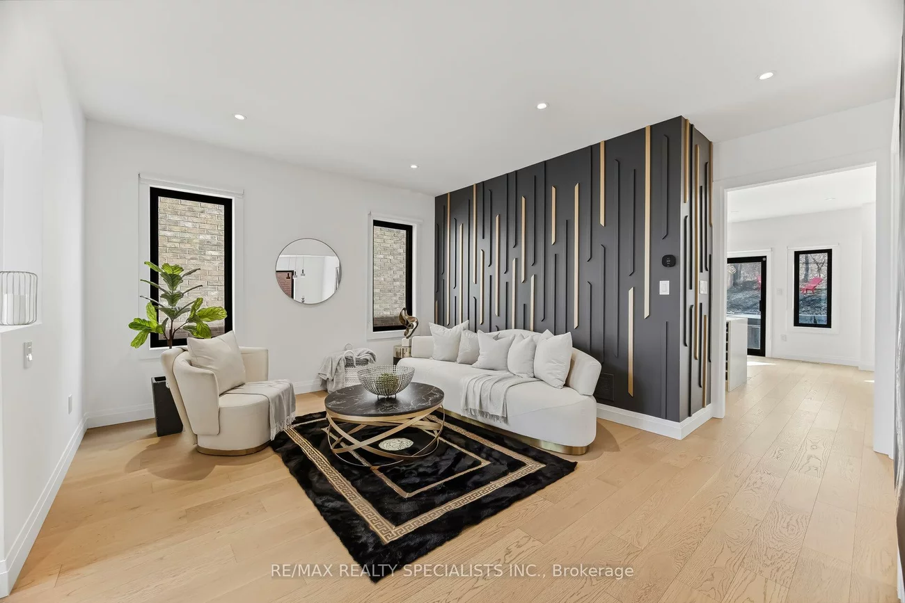 304, Barondale, Hurontario, Mississauga